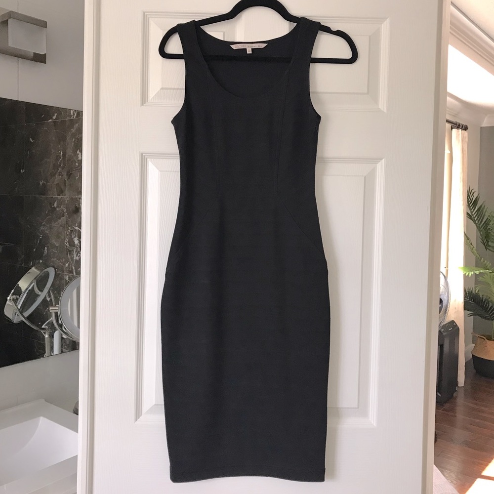 Black bodycon dress